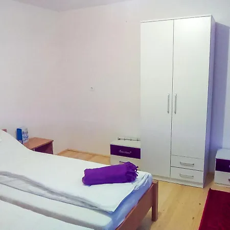 Vila Mali Dol بيت للعطل
